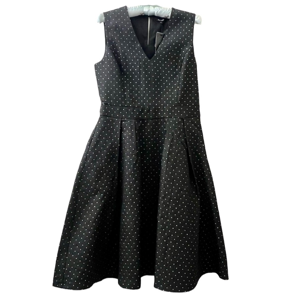 Basic Model Princess Silhouette Dress